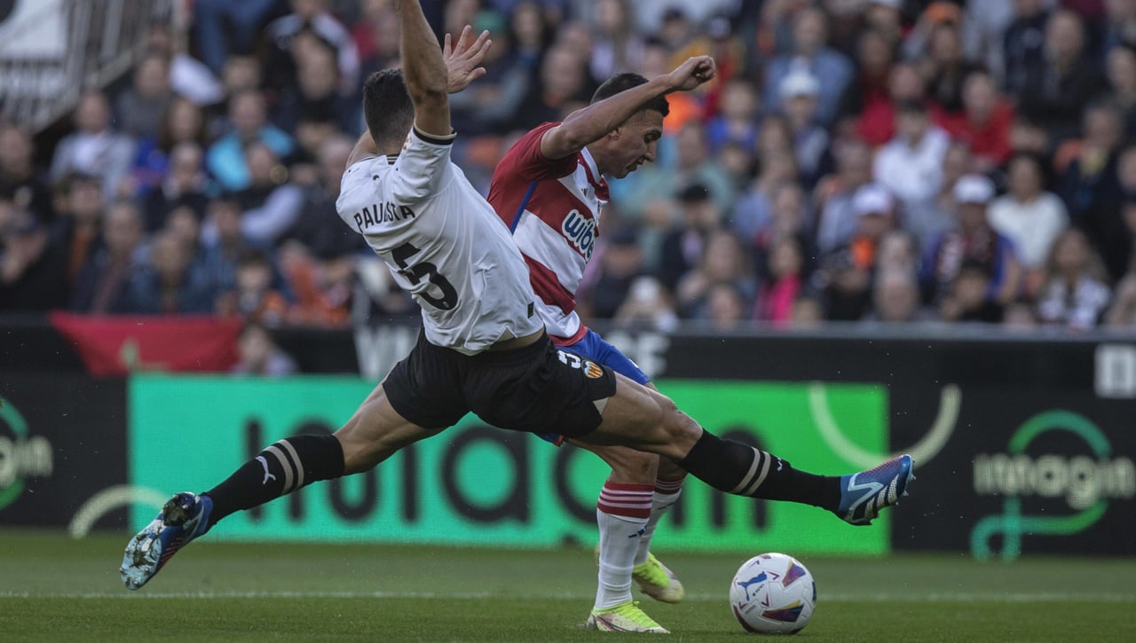 El mercado de fichajes del Valencia puede sufrir un cambio radical