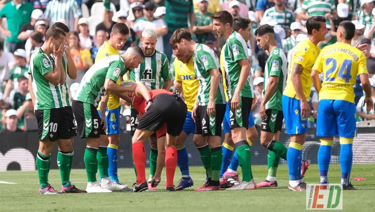 Edgar González no oculta errores, pero manda un aviso al árbitro del VAR: "Yo llego"