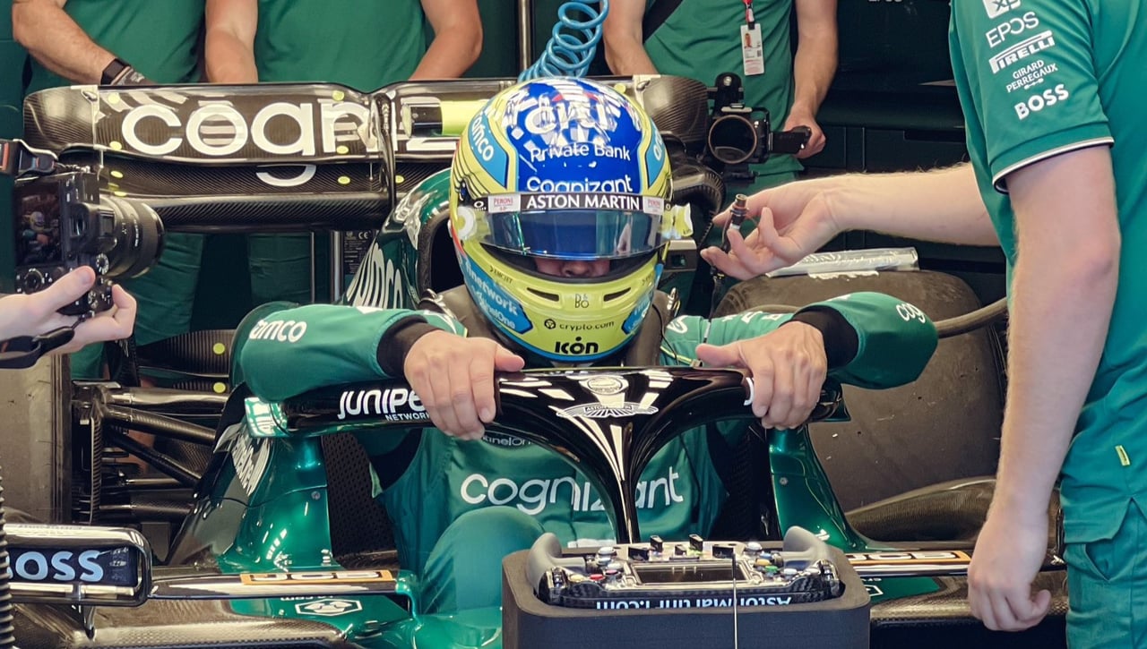 Fernando Alonso y Carlos Sainz, inmejorables en el inicio del GP de Mónaco de F1