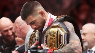 Ilia Topuria recibe un serio aviso: "Como decía Mike Tyson: 'Firma el contrato, tío grande'"