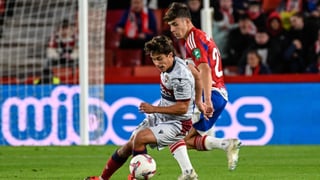 Carlos Álvarez da el paso