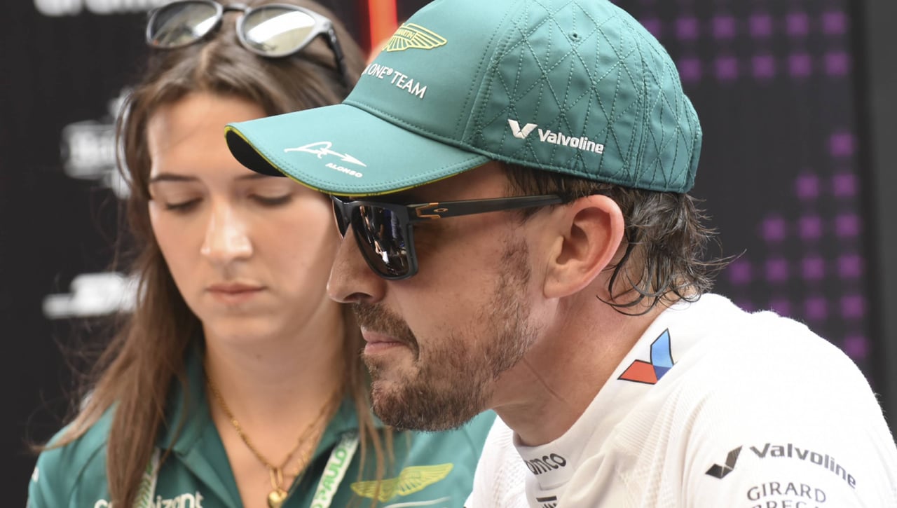 El Aston Martin le da una alegría a los fans de Fernando Alonso