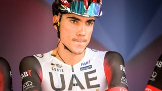 Juan Ayuso, invitado a salir