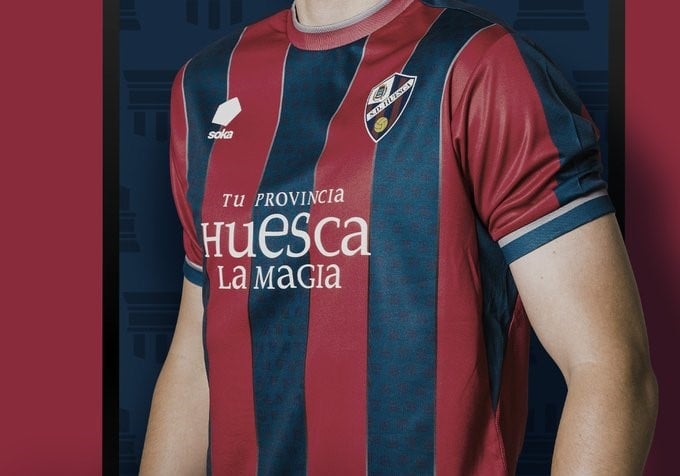 Esta es la nueva equipación del Huesca para la temporada 24/25: inspirada en Aragón y su arquitectura románica