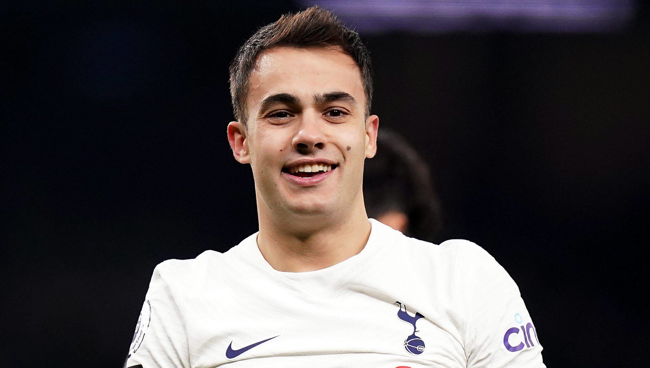 Reguilón 'calienta' su fichaje