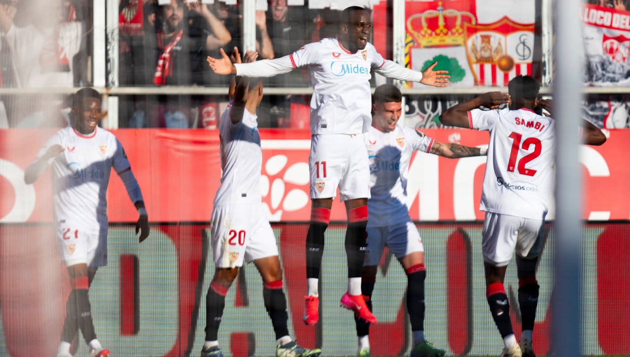 Lukébakio lanza un contundente mensaje sobre su salida del Sevilla