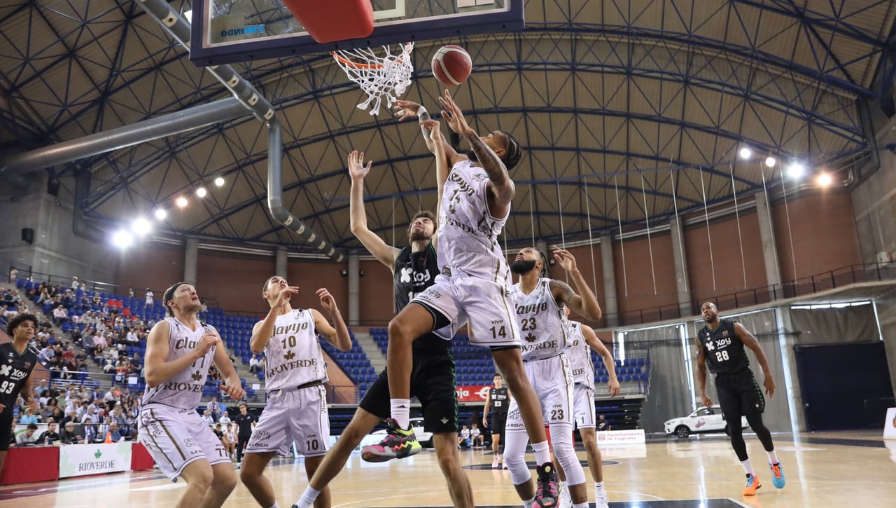 62-56: El Betis Baloncesto vuelve a estrellarse víctima de sí mismo