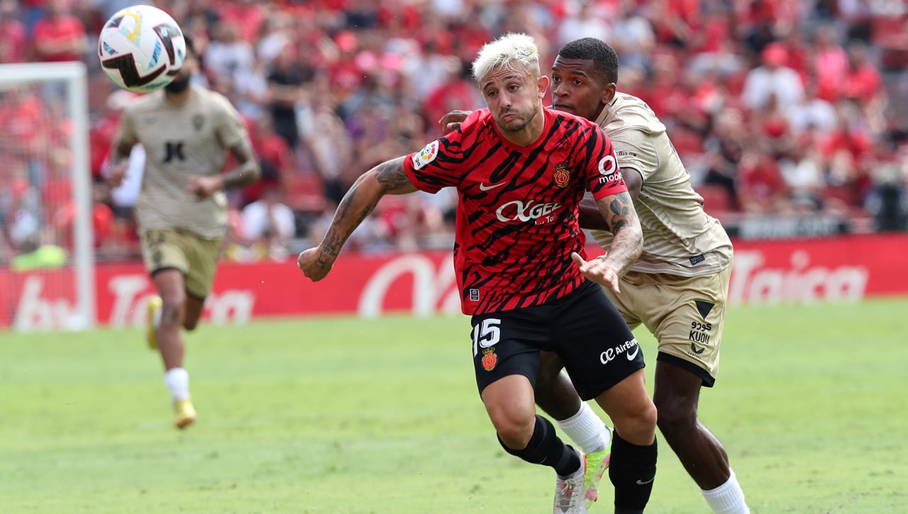 Mallorca y Sevilla negocian un trueque con cuatro jugadores: Maffeo, Rafa Mir...