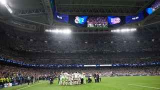 Una estrella del Real Madrid la lía en pleno en partido y se encara con el Liverpool
