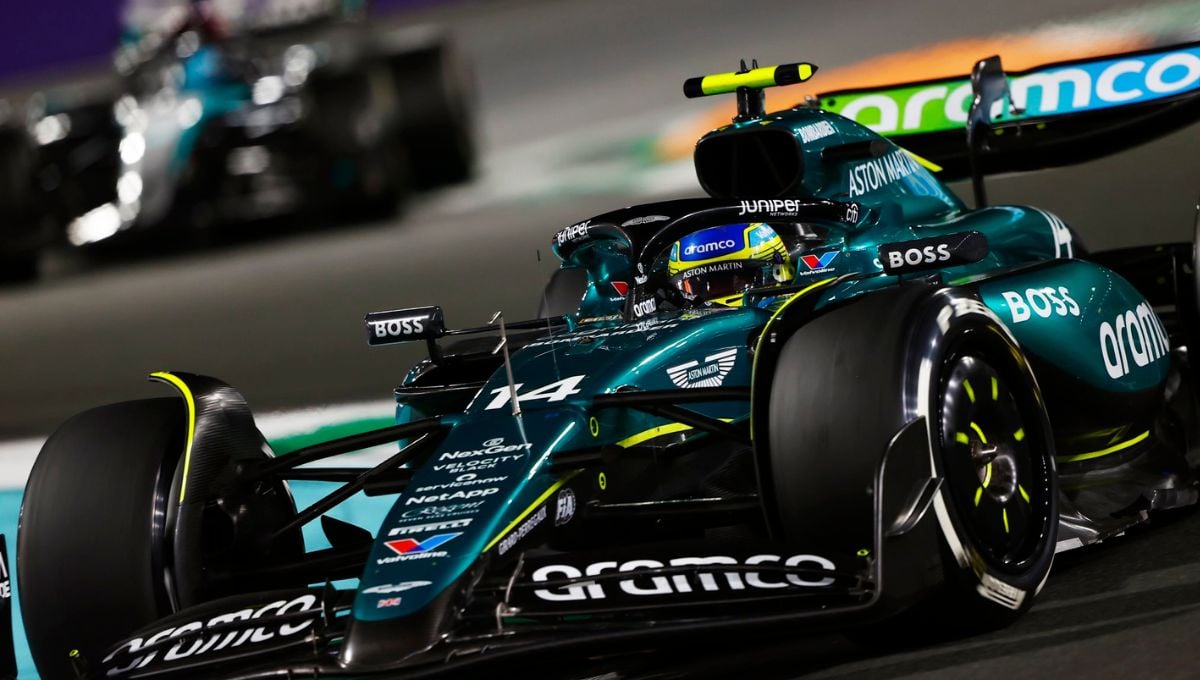 Fernando Alonso saca petróleo en el paseo de Verstappen