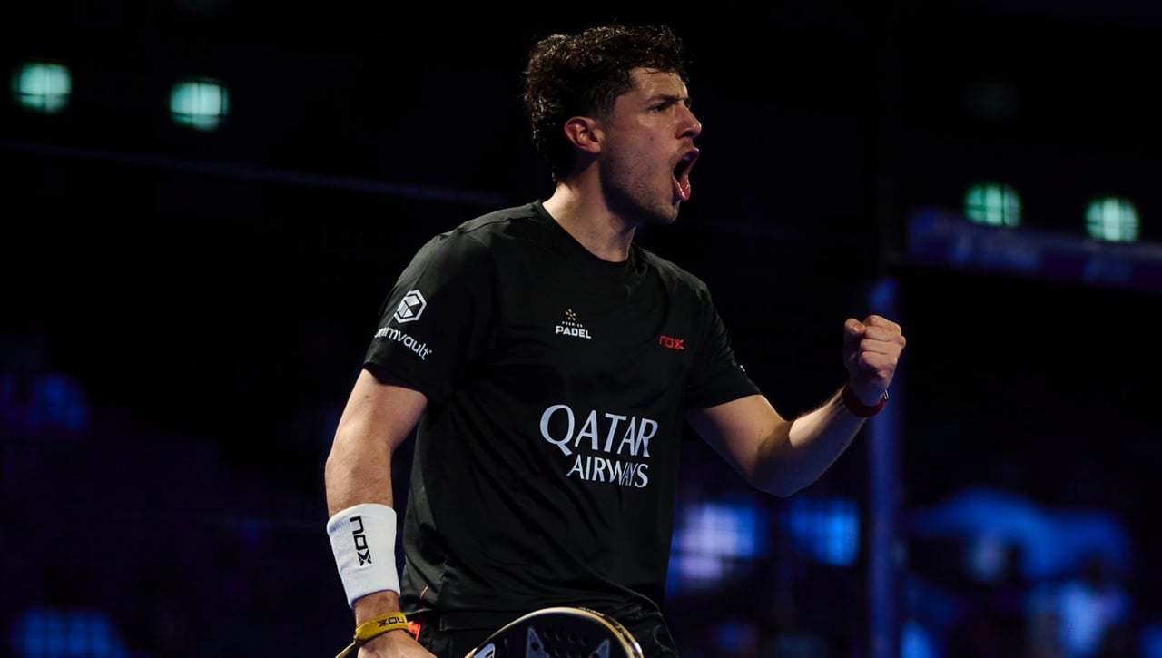 Coello y Tapia sufren para mantener el pulso con Chingotto y Galán