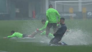 Diluvio, buen humor y lista de 22 para Barcelona, con tres bajas consabidas y otras tantas alertas