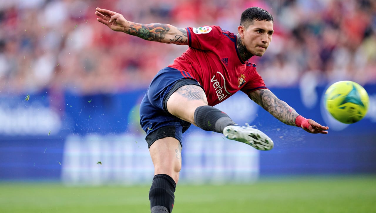 Chimy Ávila "pidió salir" de Osasuna y sigue abierto a jugar con España