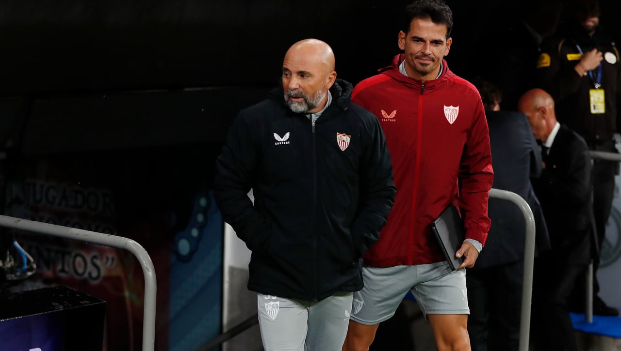 El clamor popular por un delantero para el Sevilla y el dardito de Sampaoli a la "herencia" de Lopetegui