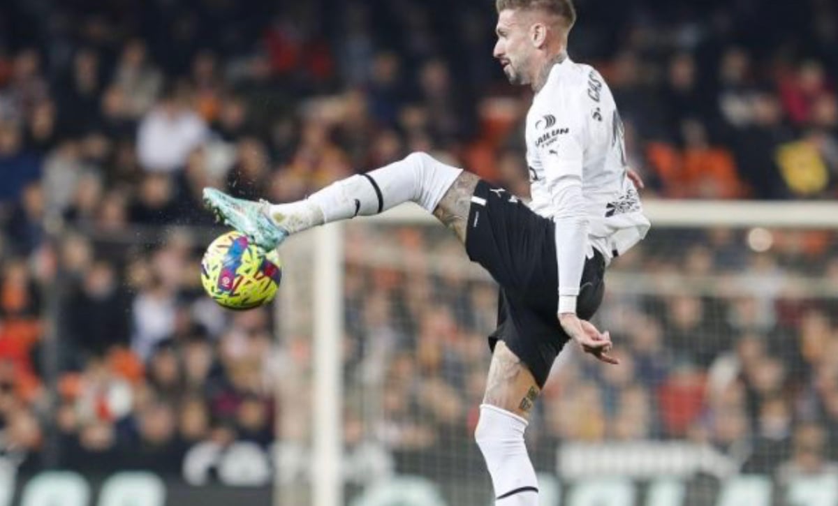 Escalofriante: así ha quedado la muñeca  de Samu Castillejo a cinco días de la Supercopa