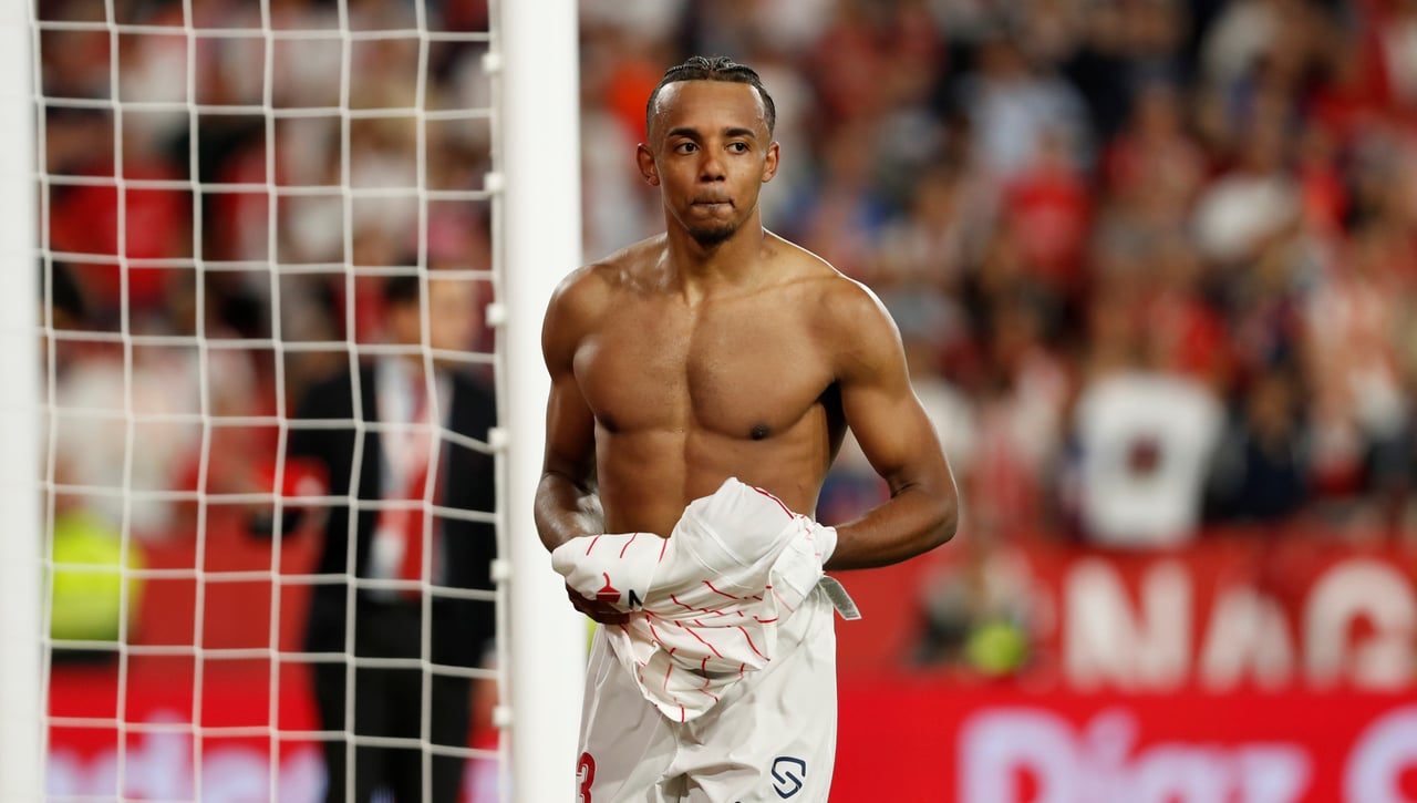 Una nueva ofensiva por Koundé y la camiseta que más le tira al central 