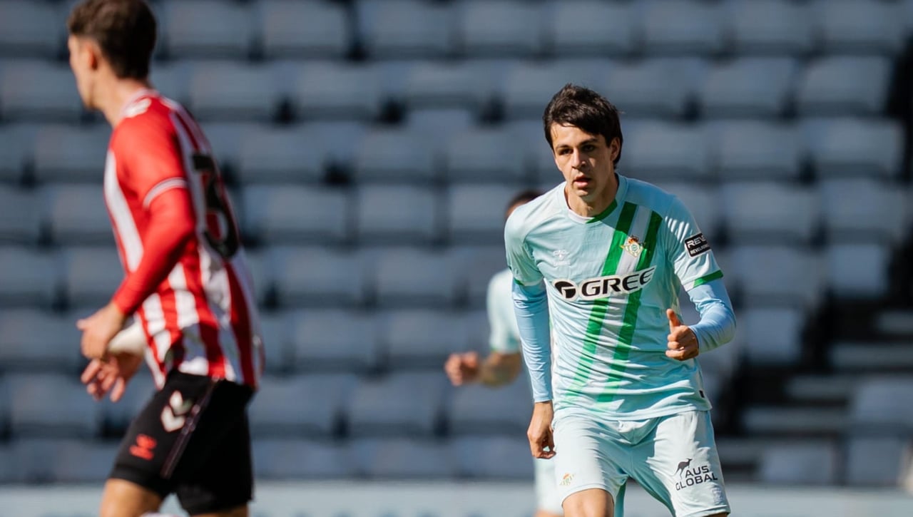 Accidentado debut de Gonzalo Petit con el Betis