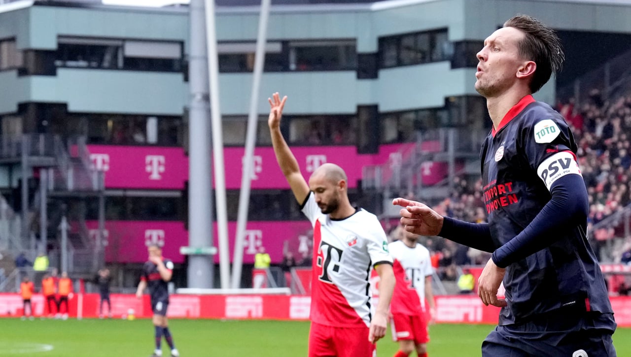 Otro revés para el PSV antes de recibir al Sevilla