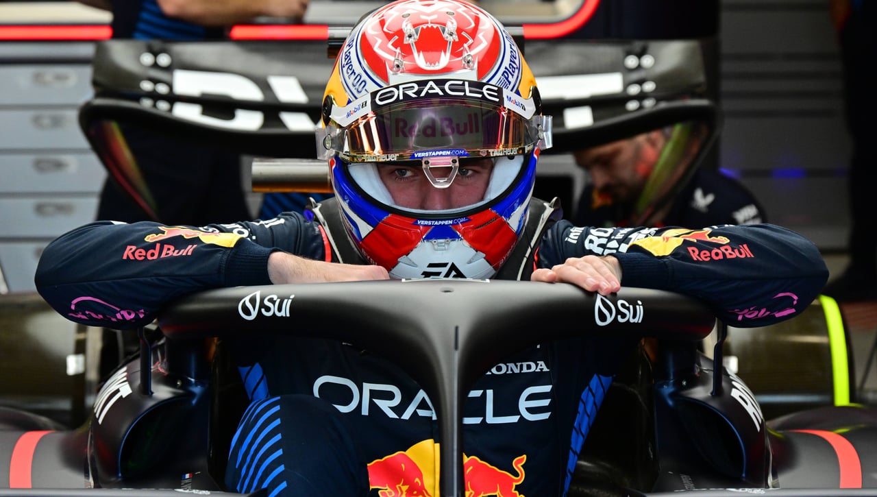 Mercedes vuelve a la carga con Verstappen