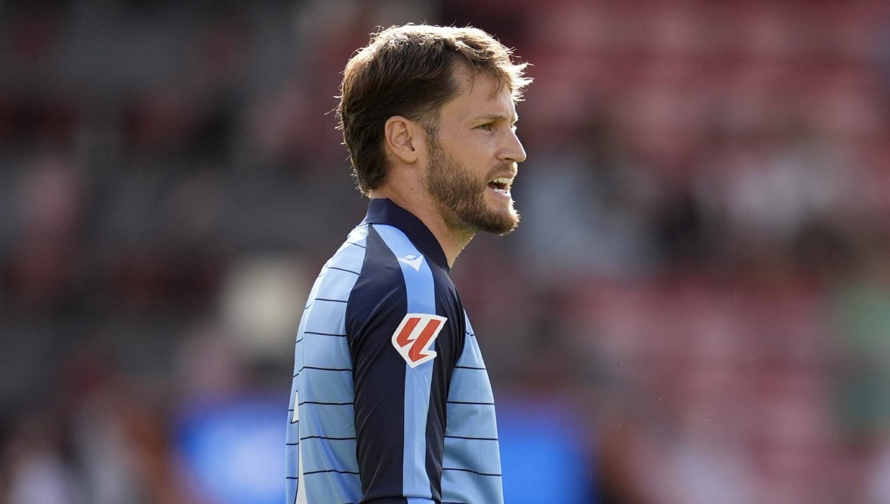 Álex Remiro vuelve a ser clave en la portería de la Real Sociedad