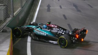 Russell se estrella, Sainz promete y Alonso no