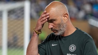 Maresca la lía en rueda de prensa