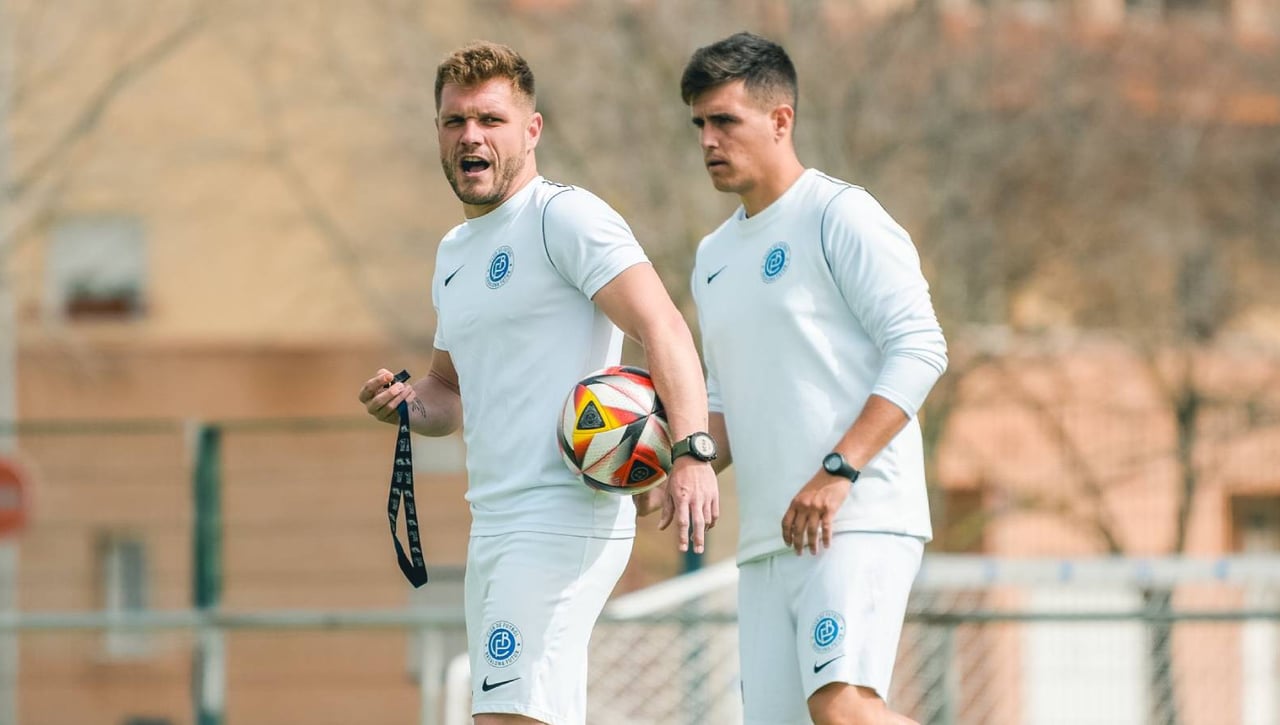 Un nuevo entrenador toma asiento en Segunda División