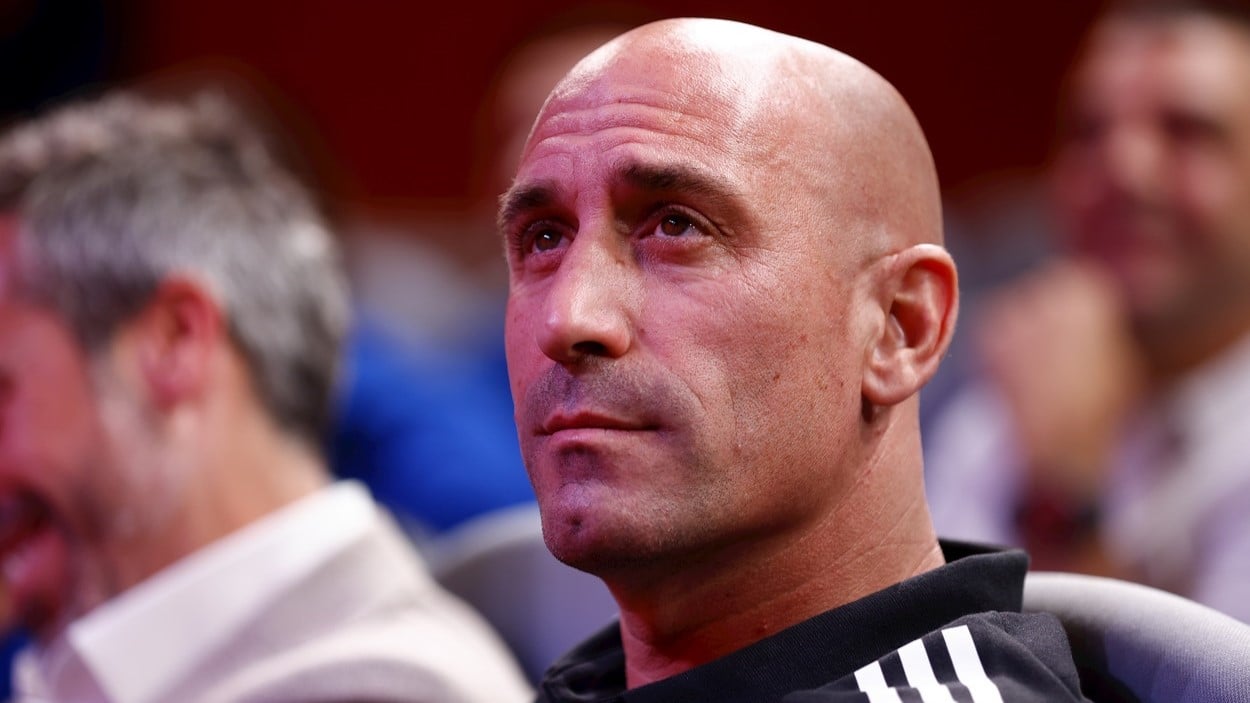 El Cádiz le da un 'palo' a Rubiales