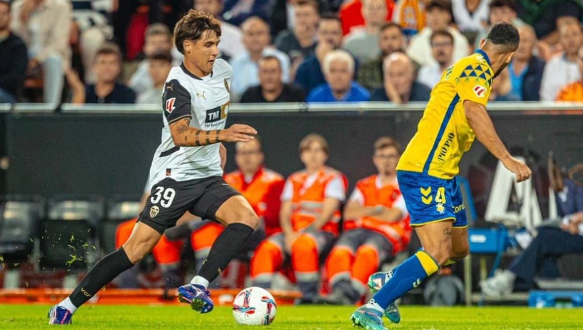 Dos fichajes del Valencia, con ofertas para salir a Segunda división