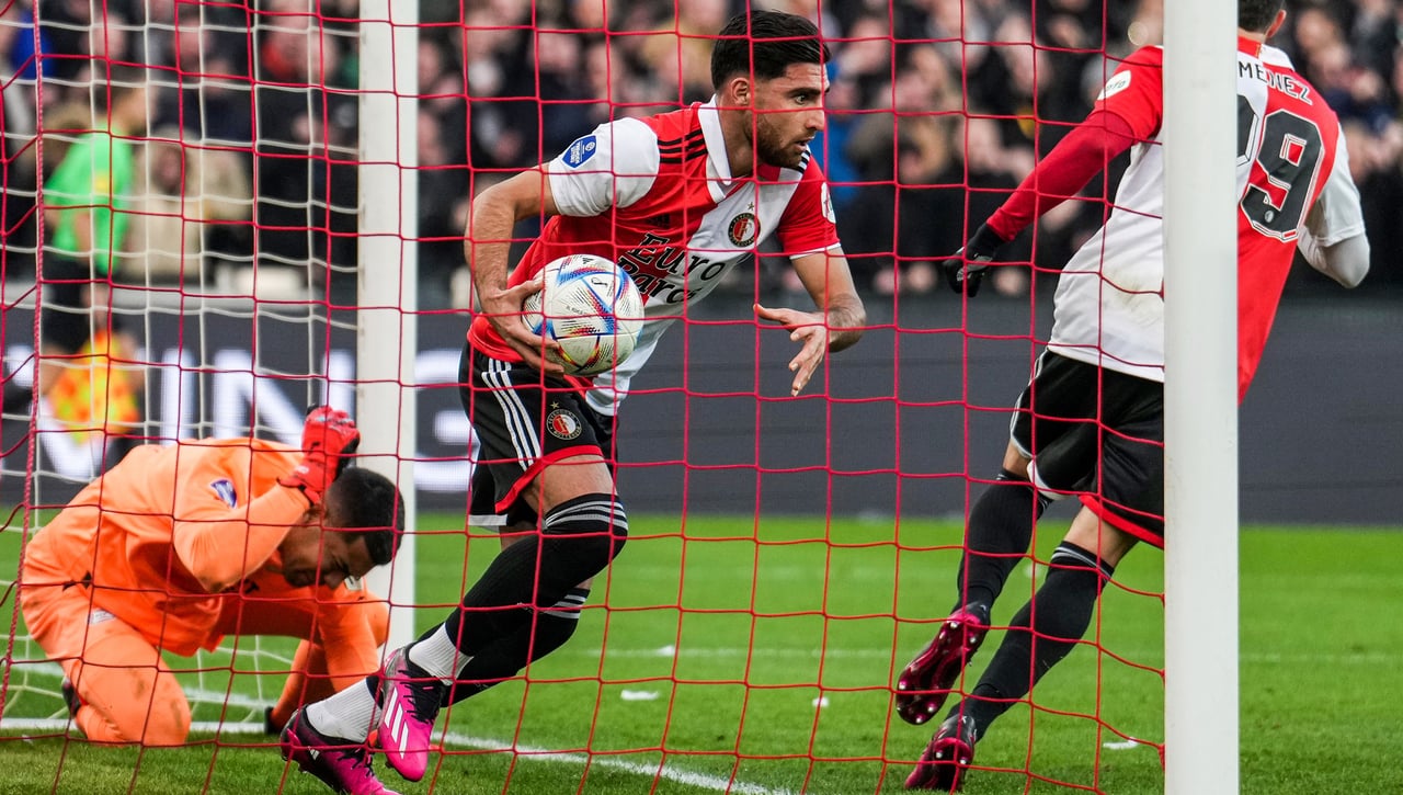 Idrissi y Jahanbakhsh aumentan la frustración del PSV a 10 días de visitar al Sevilla