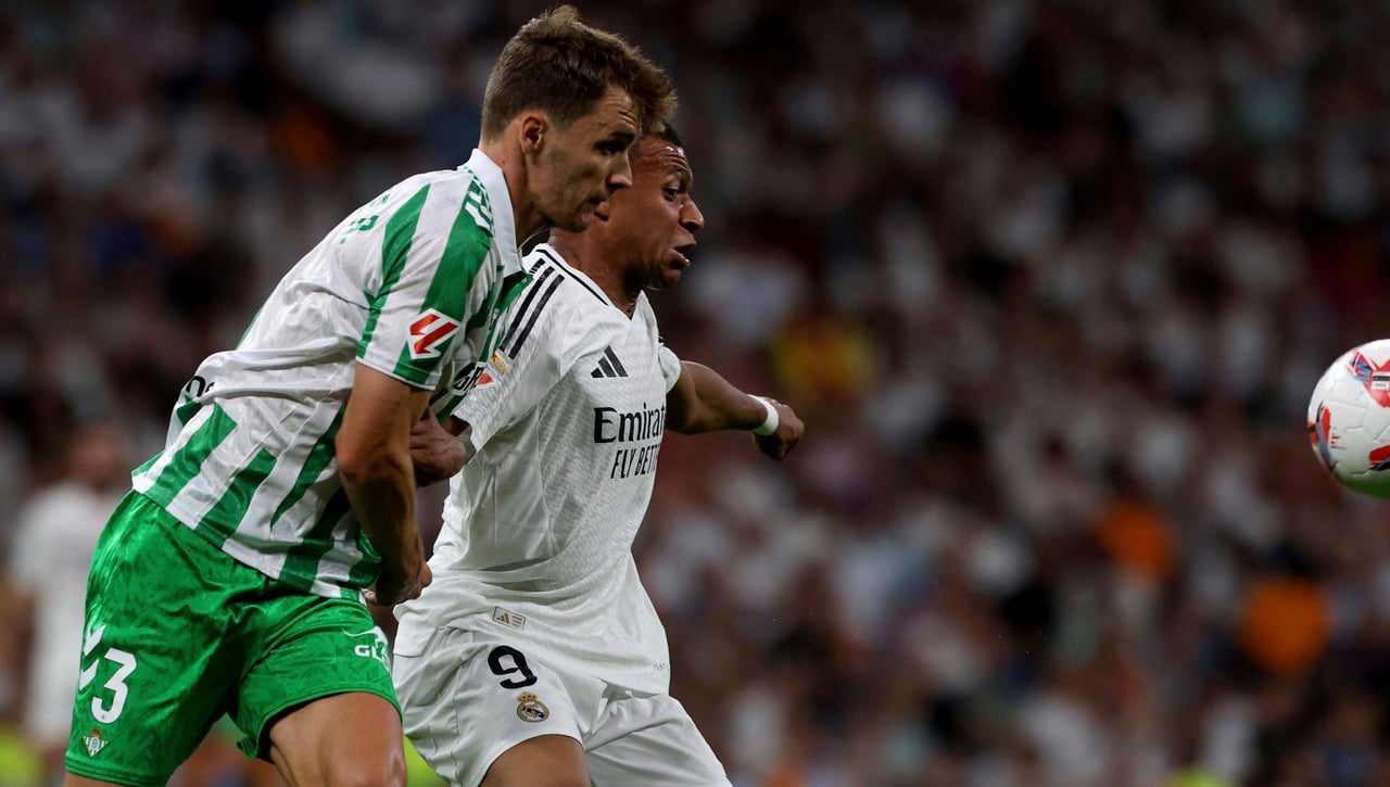 Diego Llorente, a la altura de Mbappé en 2025