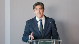 Haro, ambicioso, le pone 'deberes' a Bakambu en el Betis