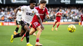 Thierry, lateral del Valencia, aprovecha su momento pero quiere más: "Aún no estoy en mi tope"