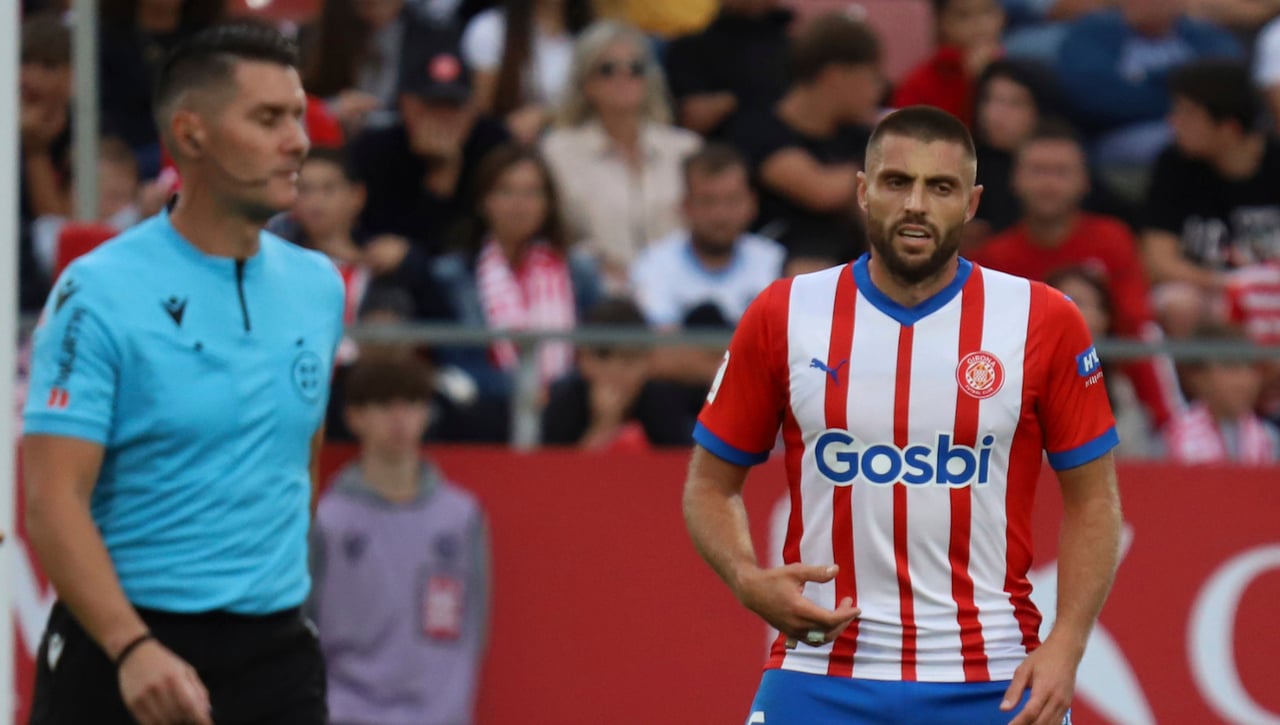 El vídeo del encontronazo entre David López y Ortiz Arias en la previa del Girona - Almería