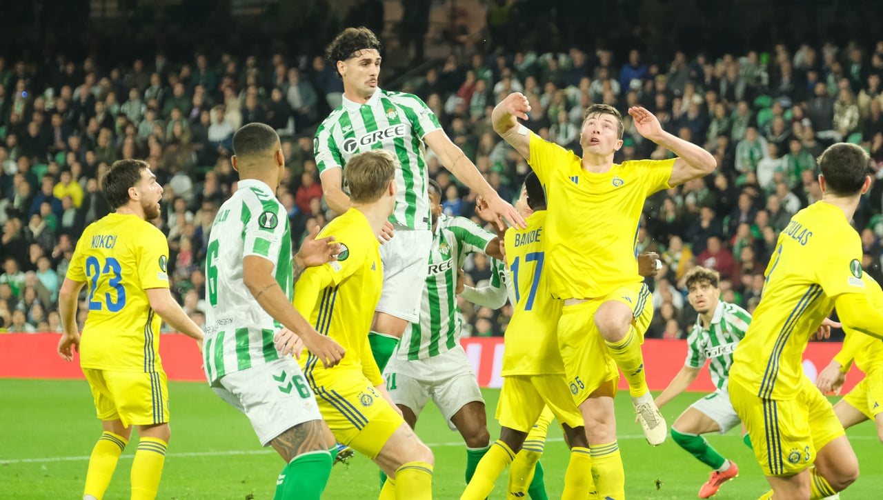 El vestuario se queda con lo positivo: cansados, pero vivos