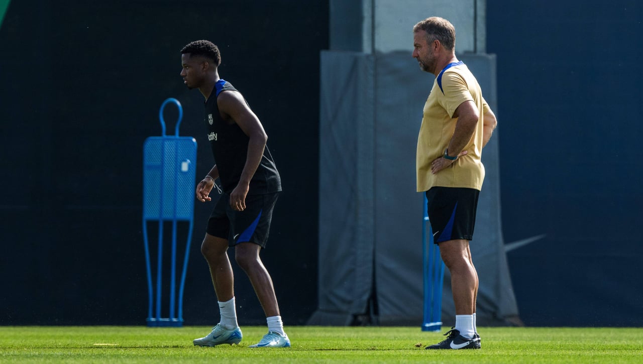 La cara del padre de Ansu Fati cuando le preguntan por su futuro