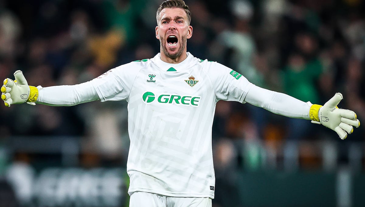 Puerta cerrada en el Betis para la renovación automática de Adrián San Miguel, en manos de Manu Fajardo