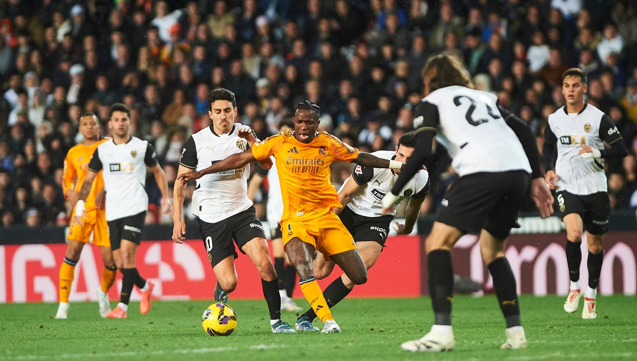 Valencia 1-2 Real Madrid: Bellingham deja líder a un Real Madrid sin Vinicius