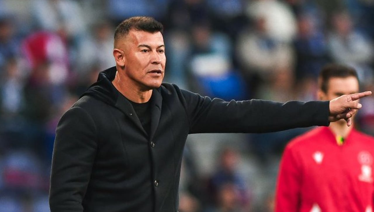 Almirón, destituido; el Elche, a por otro nuevo técnico