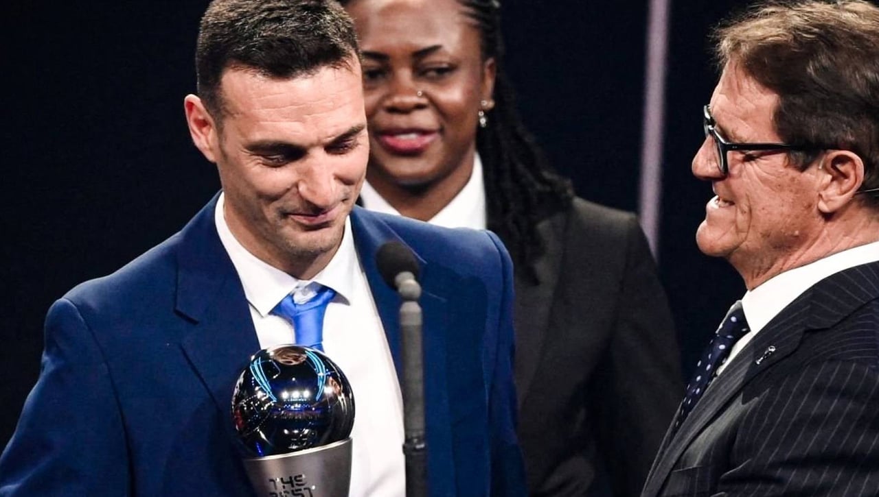 Y Scaloni anunció una 'bomba' al recoger su The Best