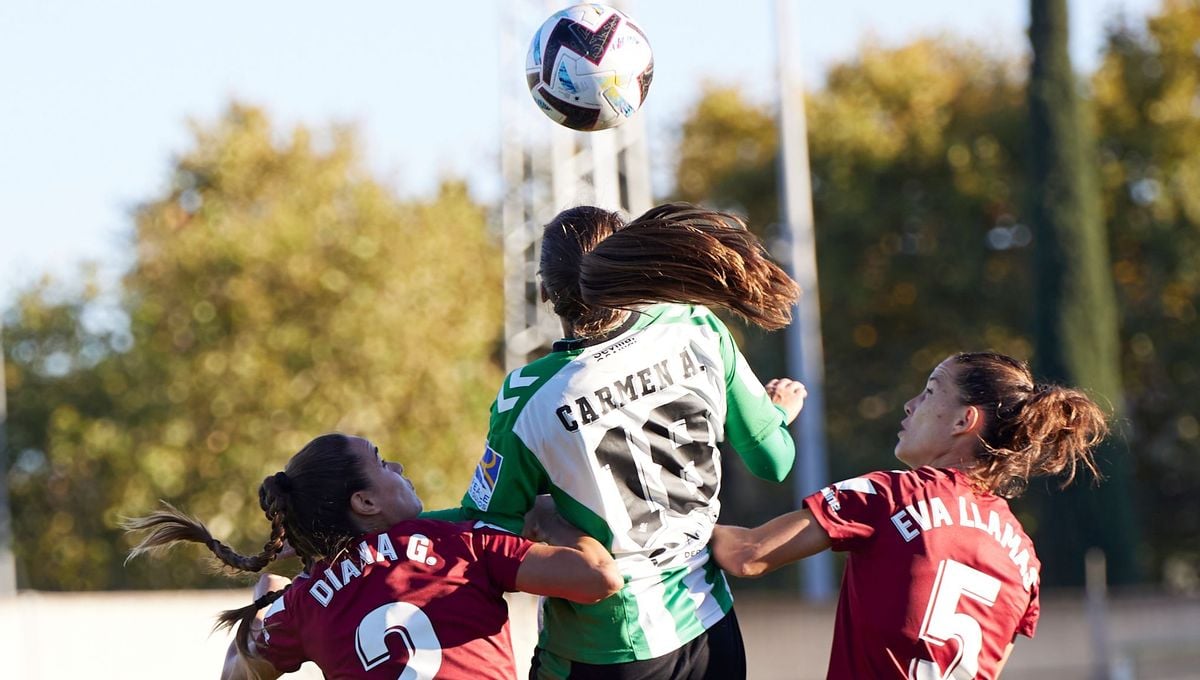 Betis Féminas 3-0 Sevilla Femenino: Babajide agradece los regalos y decanta el derbi  