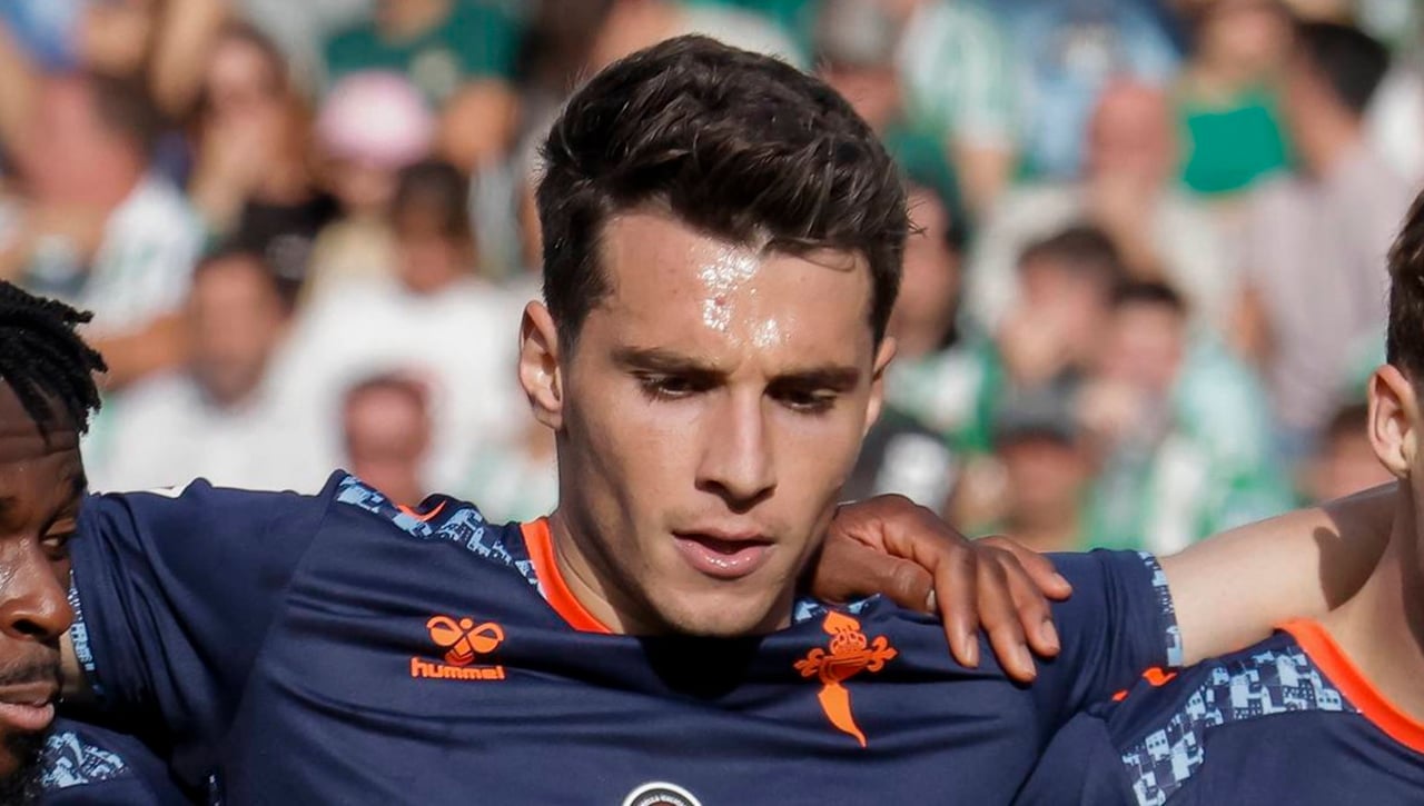 Claudio Giráldez se posiciona con Douvikas