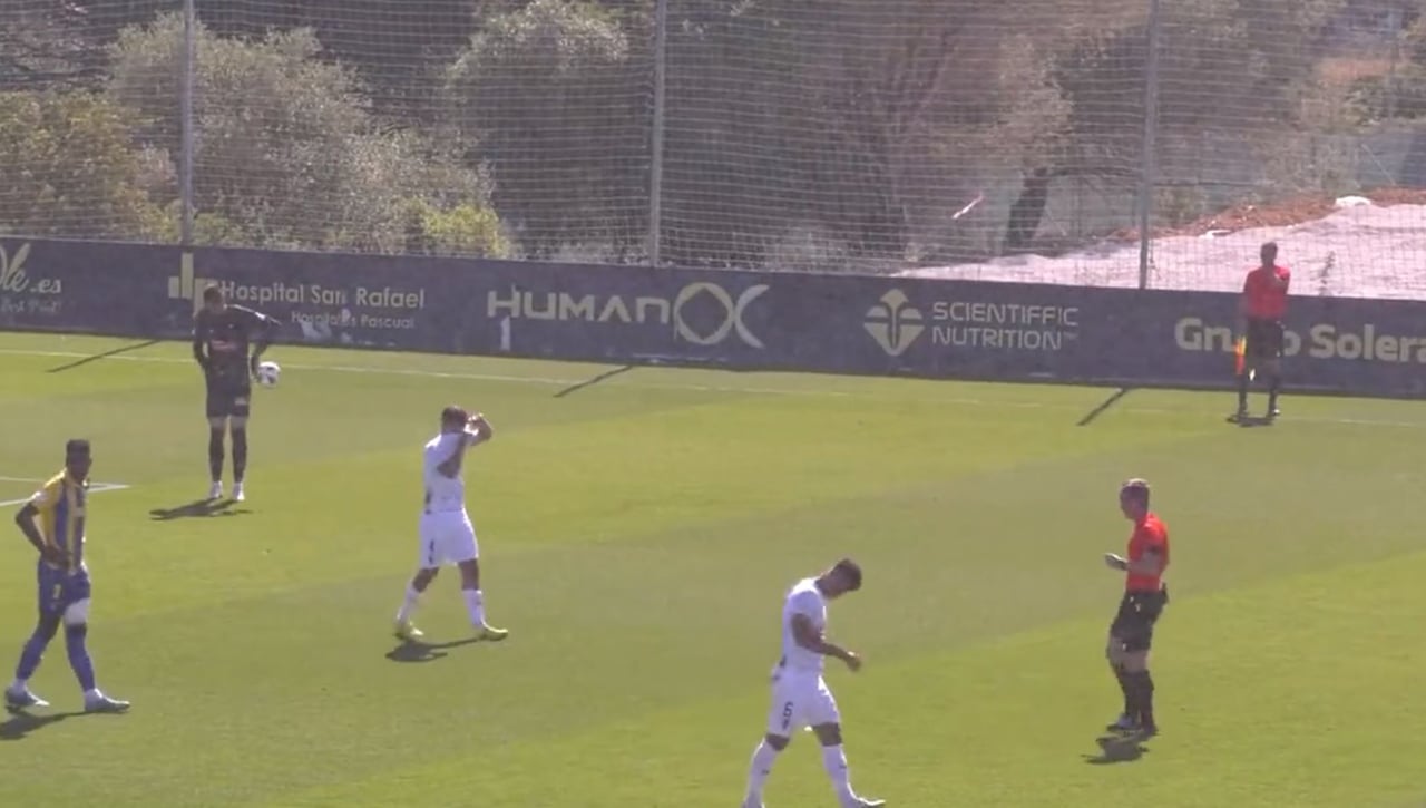 El vídeo de la sorprendente razón por la que han suspendido el partido del Cádiz Mirandilla