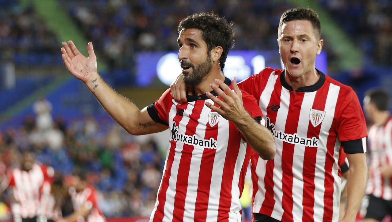 Un viejo conocido quiere fichar a Raúl García y obliga al Athletic a mover ficha