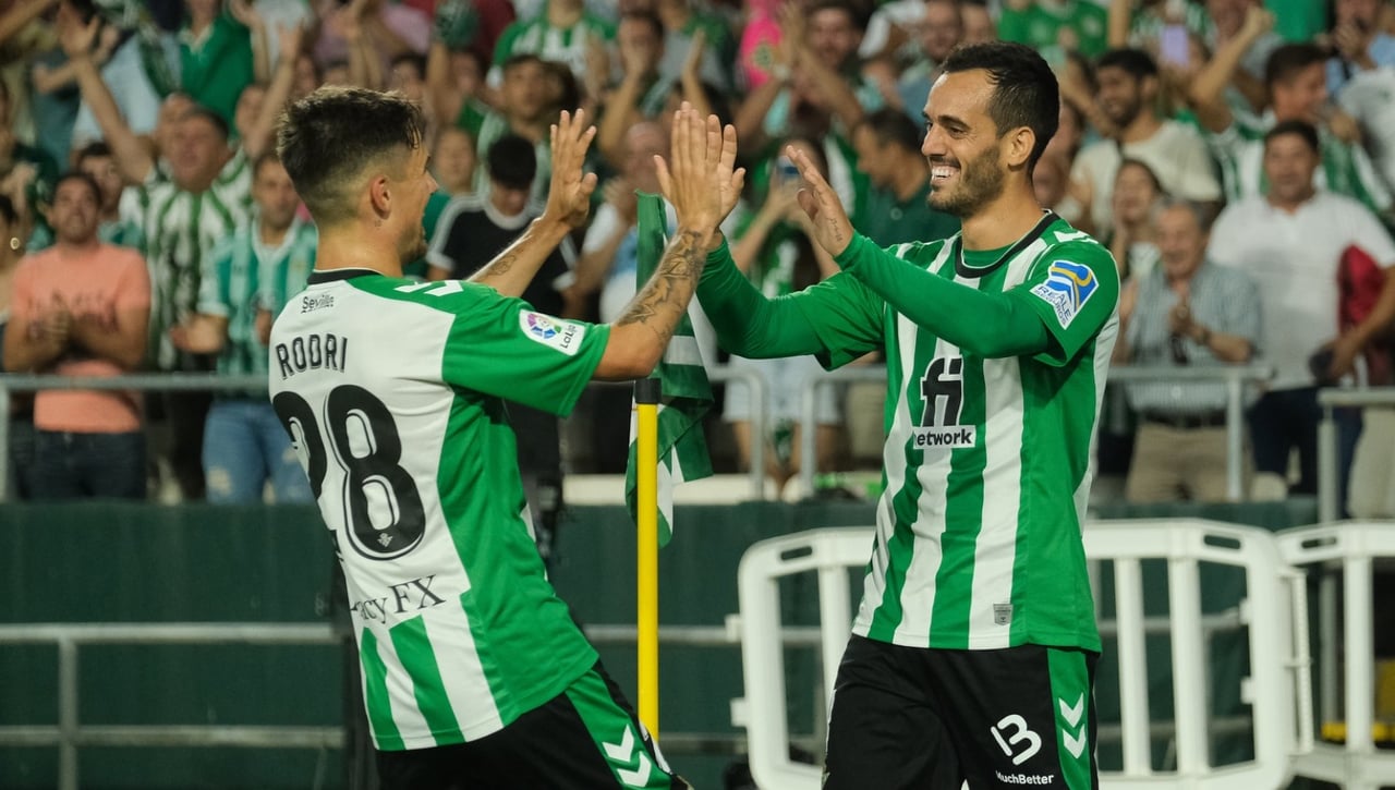 Real Betis 3-0 Elche: Se inscribe como LÍDER