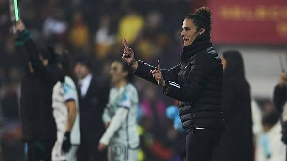 Montse Tomé se queda sola en la Selección tras la última vergüenza que sentenció a España