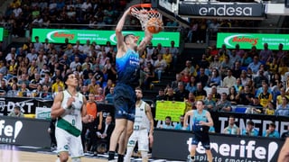 Unicaja presenta su renuncia