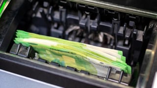 El Banco de España confirma el bloqueo de tarjetas y cuentas por una nueva normativa