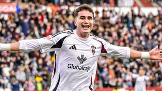 Varios equipos de Primera División y del extranjero se vuelven a interesar por Jon Morcillo