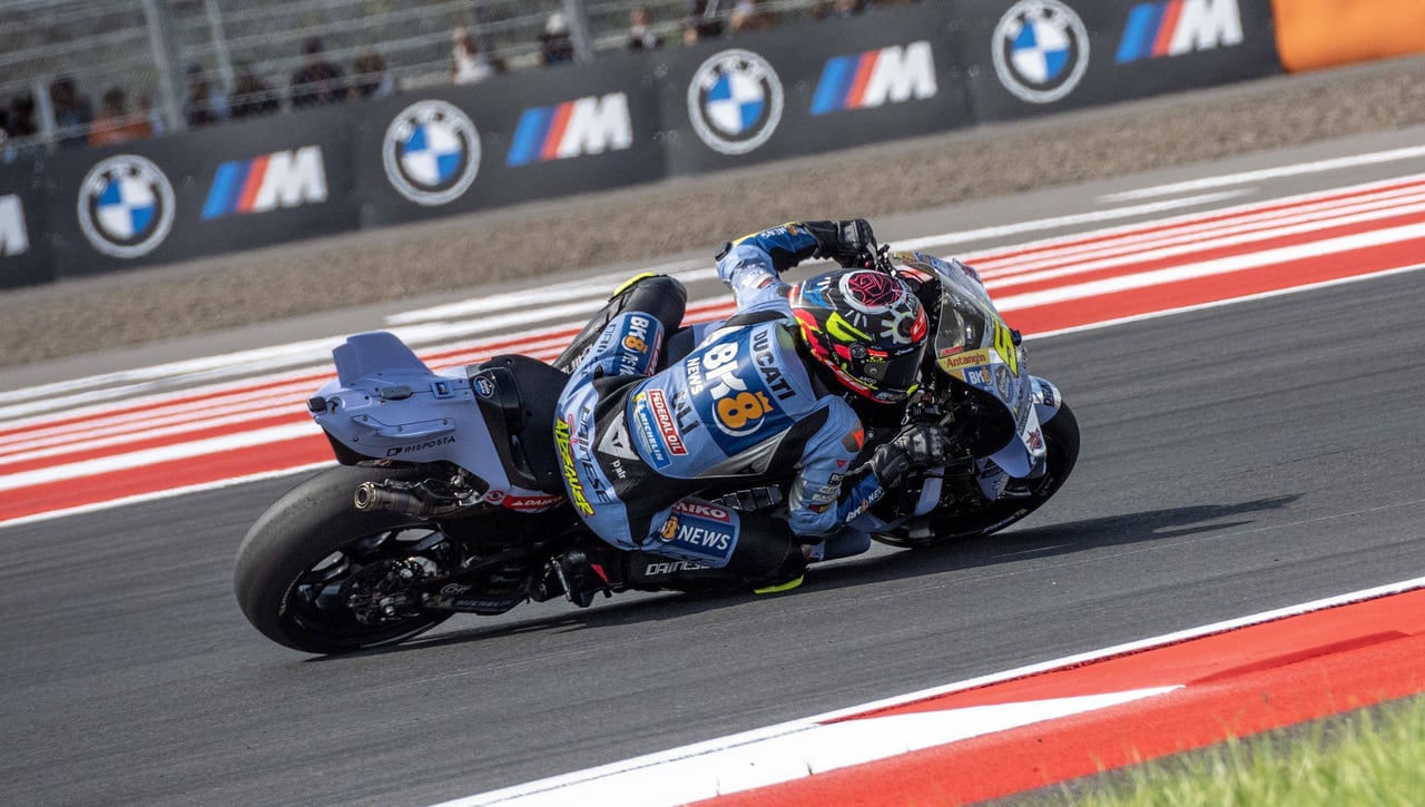 Fermín Aldeguer lidera la tiranía murciana en Indonesia y Bezzecchi tira a Marc Márquez